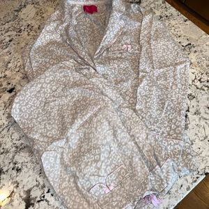 Victoria's Secret women's pajama set